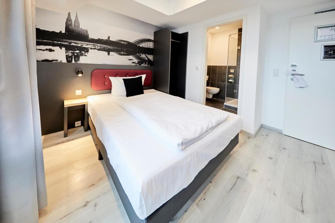 Smarty Cologne Dom Hotel - Boardinghouse - Kontaktloser Self Check-In מראה חיצוני תמונה