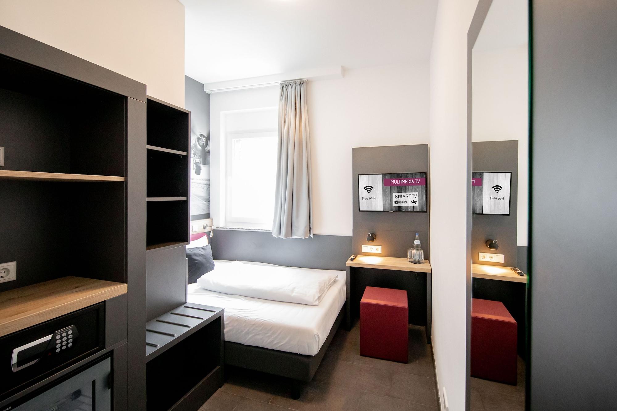 Smarty Cologne Dom Hotel - Boardinghouse - Kontaktloser Self Check-In מראה חיצוני תמונה